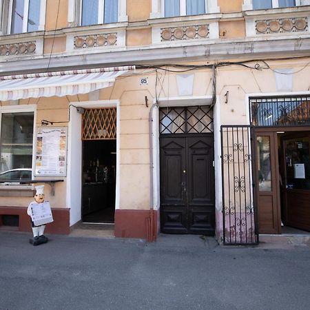 Studio Manzur Брашов Екстериор снимка